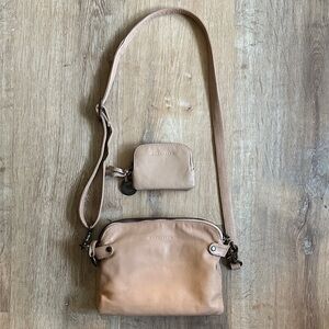 Wanderers Travel Co. Venetian Passport Crossbody Bag 100% Leather • Color: Blush
